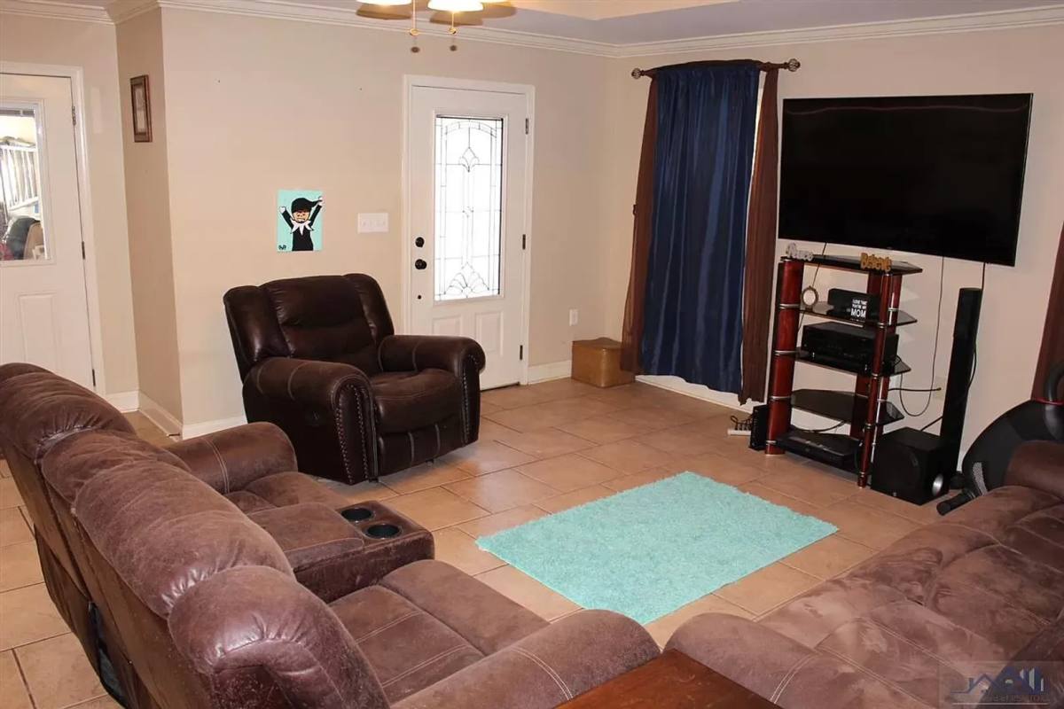 Apartment for rent at 165 Jolie Oaks Blvd, Thibodaux, LA 70301