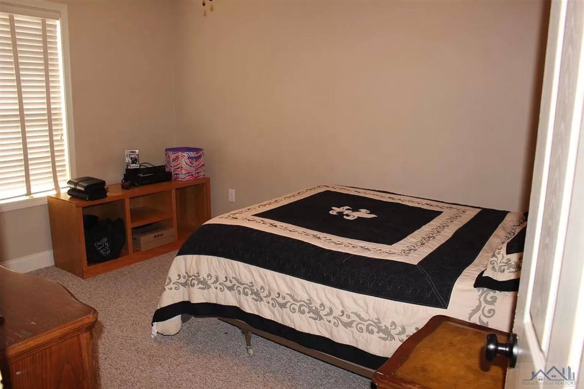 Apartment for rent at 165 Jolie Oaks Blvd, Thibodaux, LA 70301
