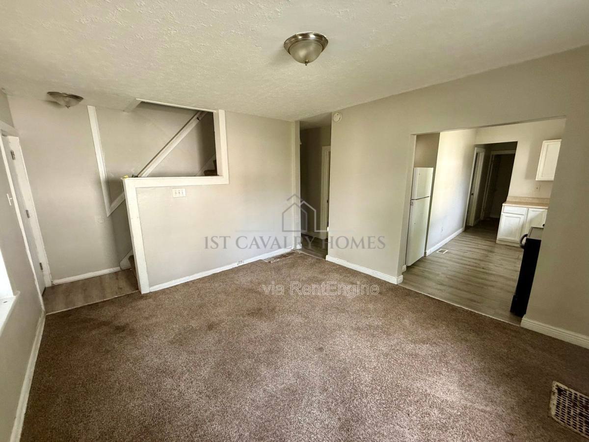 Apartment for rent at 289 Sumner Court, Akron, OH 44311