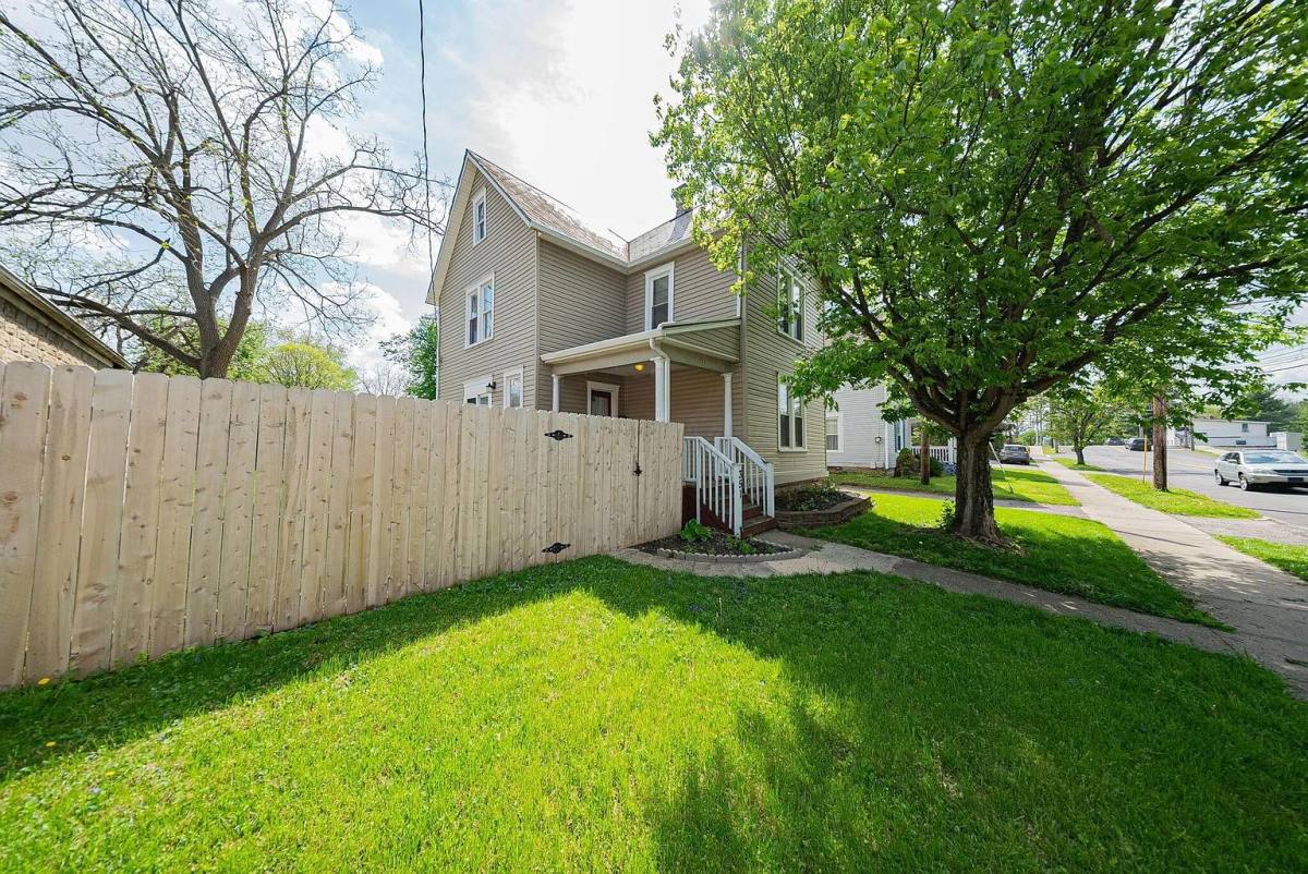 House for rent at 351 W William St, Delaware, OH 43015