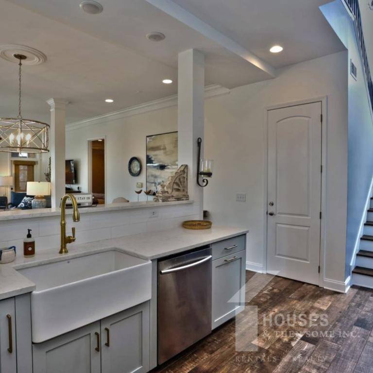Townhouse for rent at 323 Blue Water Way, West Union, SC 29696