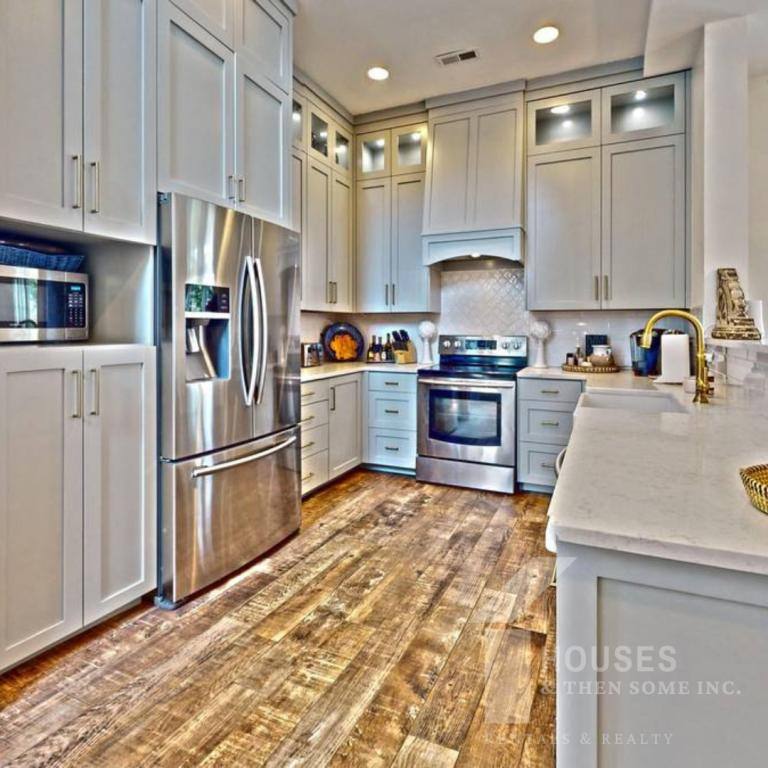 Townhouse for rent at 323 Blue Water Way, West Union, SC 29696