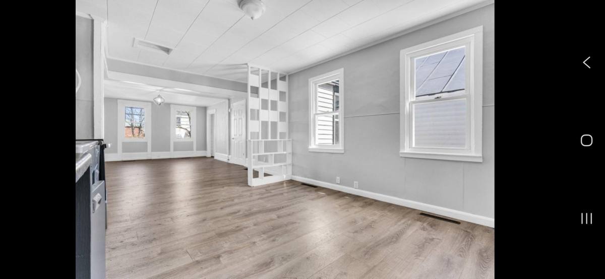 Apartment for rent at 68 Union St #MIDDLE, Brunswick, ME 04011