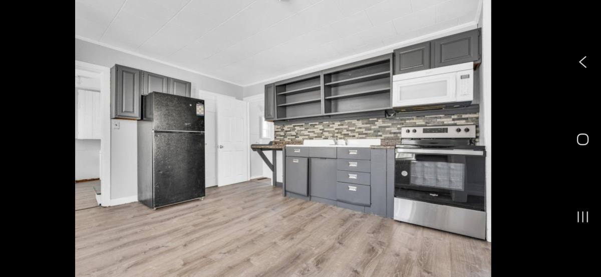 Apartment for rent at 68 Union St #MIDDLE, Brunswick, ME 04011