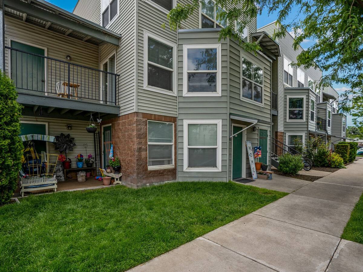 Apartment for rent at 211 N Gateway St, Nampa, ID 83687