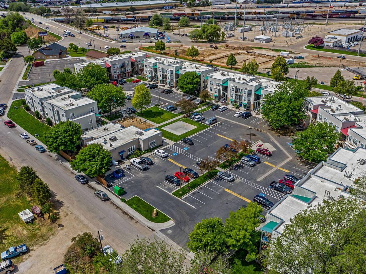 Apartment for rent at 211 N Gateway St, Nampa, ID 83687