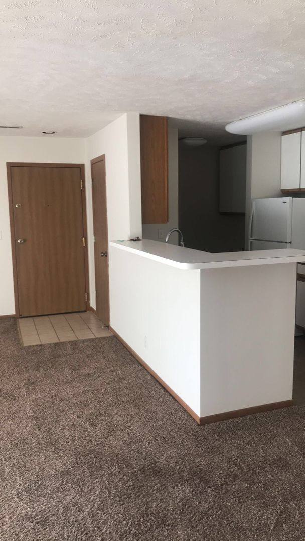 Apartment for rent at 12102 Stonegate Dr, Omaha, NE 68164