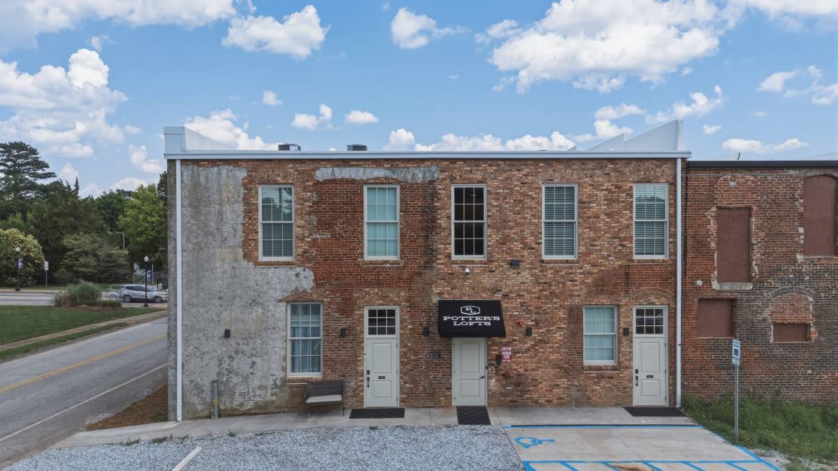 Apartment for rent at 5365 N Main St, Cowpens, SC 29330