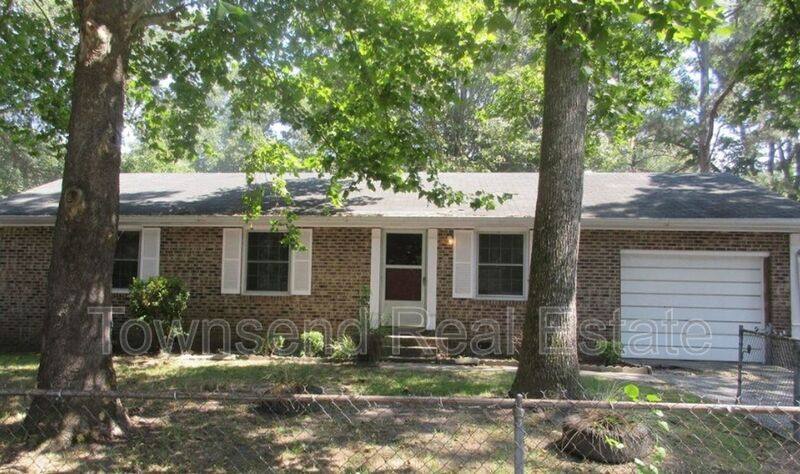 House for rent at 2904 Collingwood St, Spring Lake, NC 28390