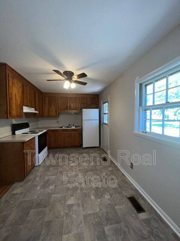 House for rent at 2904 Collingwood St, Spring Lake, NC 28390