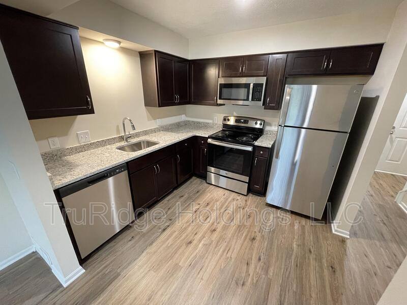 Townhouse for rent at 4757 Ledgewood Dr #5C, Medina, OH 44256