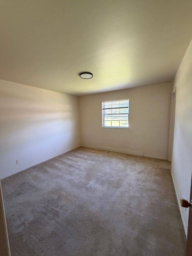 Apartment for rent at 2014 Wood River Dr, Carbondale, IL 62901