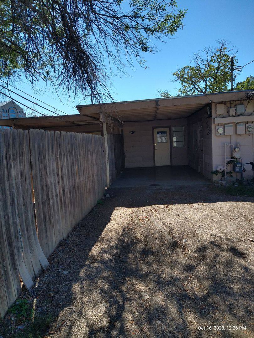 Townhouse for rent at 359 Waxwood, San Antonio, TX 78216