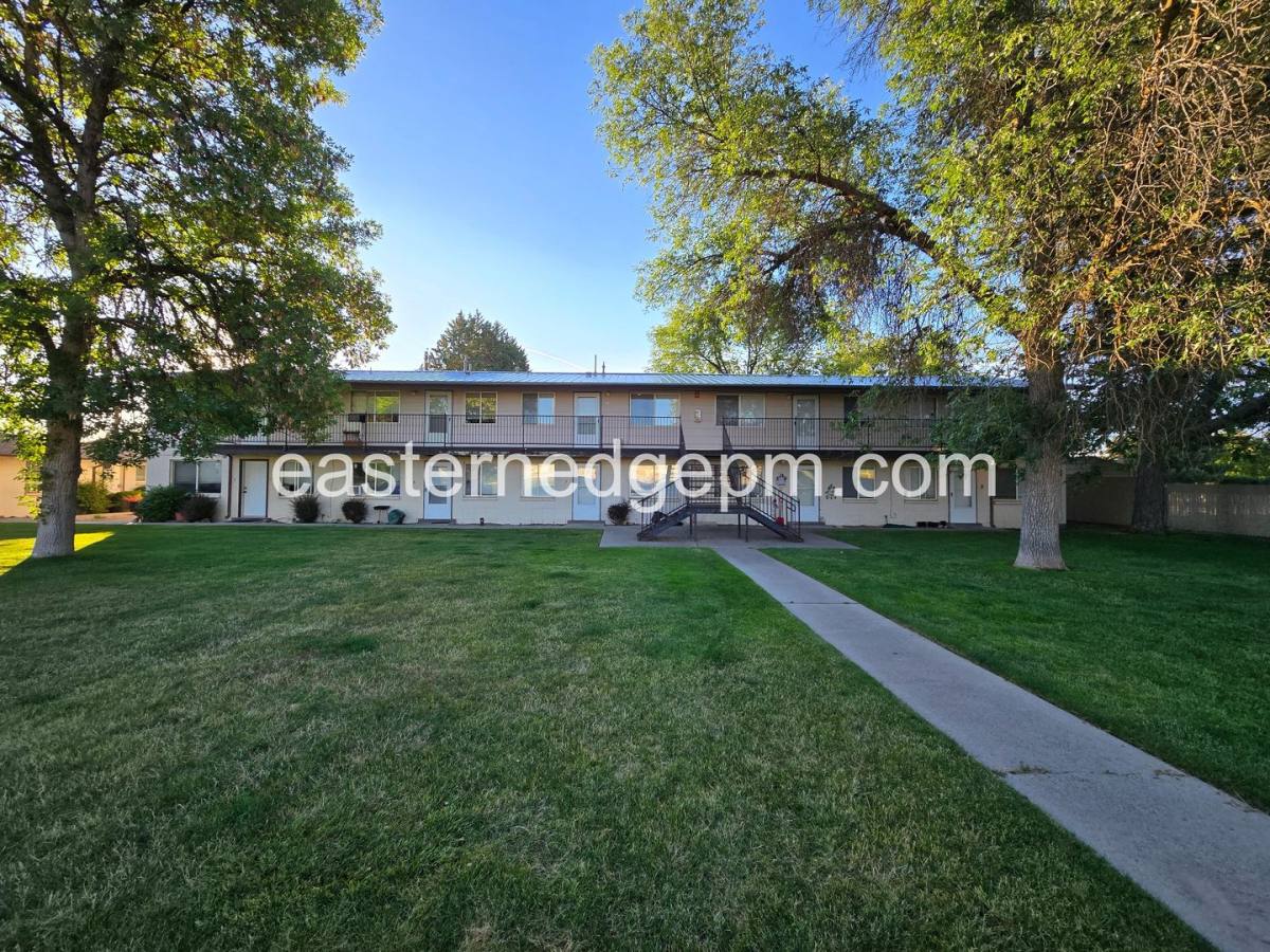 Apartment for rent at Stadium, 98 NW 10th St, Ontario, OR 97914