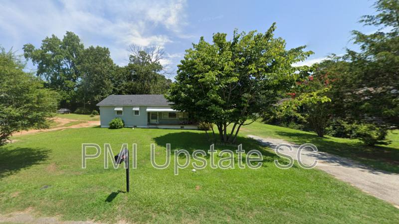 House for rent at 105 Truman St, Laurens, SC 29360