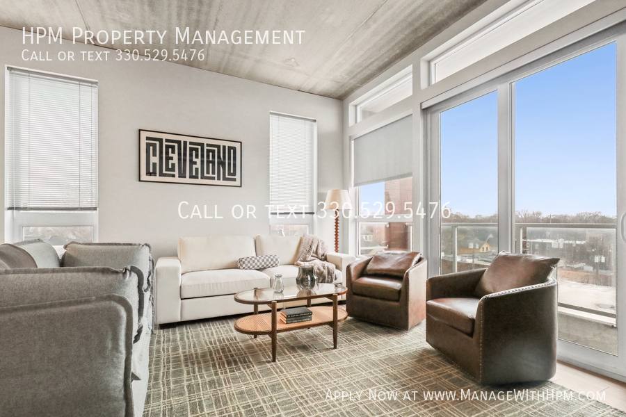 Apartment for rent at 3219 Detroit Ave #303, Cleveland, OH 44113