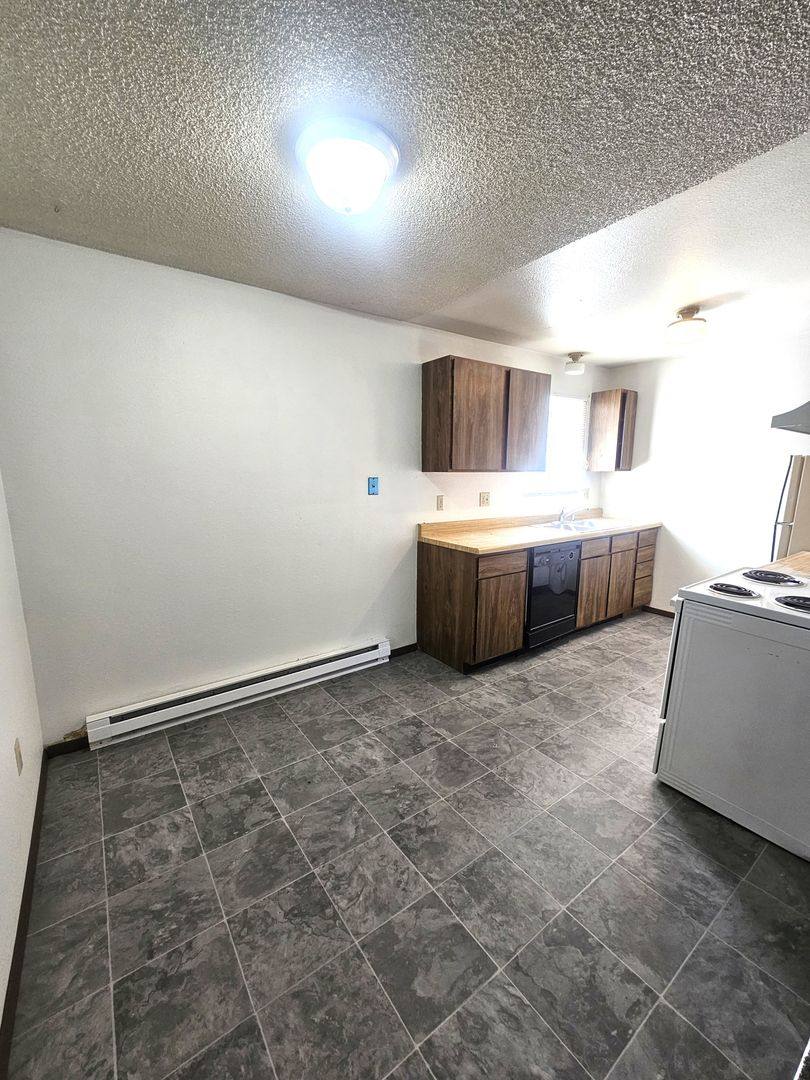Apartment for rent at 747 N Glenarm, Casper, WY 82601