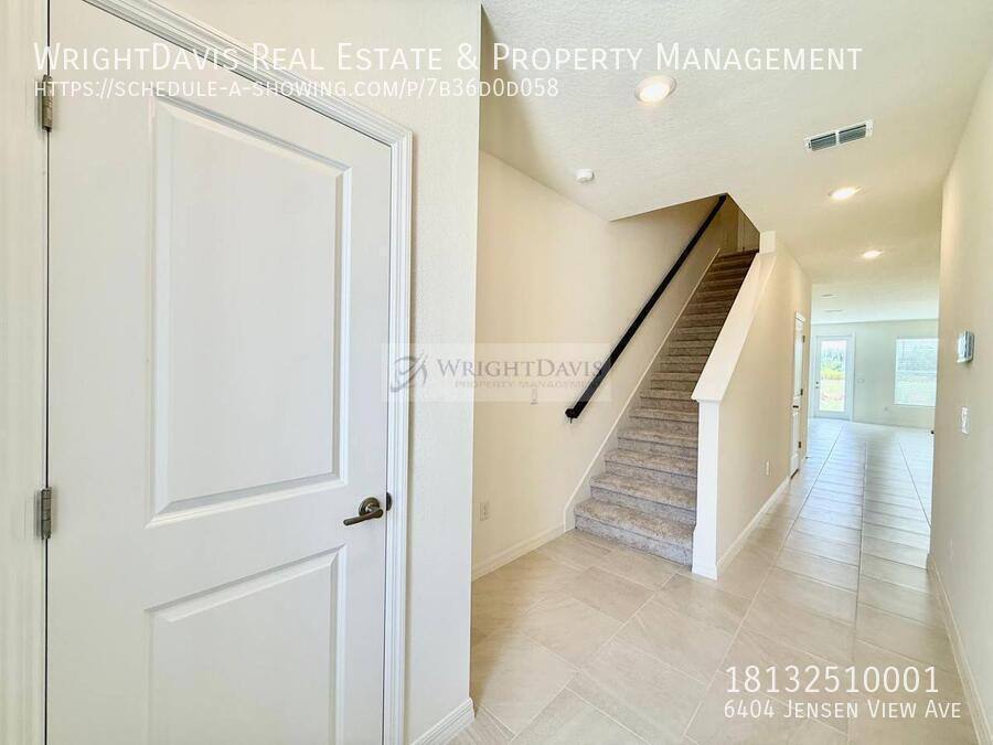 Townhouse for rent at 6404 Jensen View Ave, Apollo Beach, FL 33572