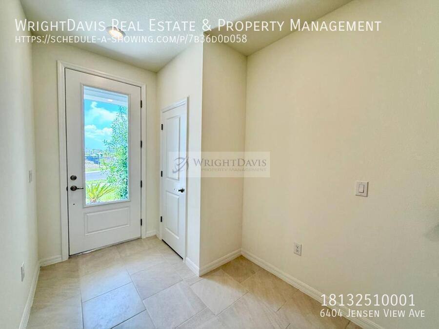 Townhouse for rent at 6404 Jensen View Ave, Apollo Beach, FL 33572