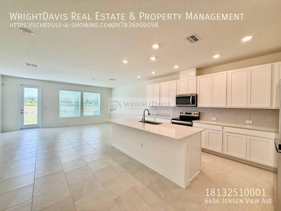 Townhouse for rent at 6404 Jensen View Ave, Apollo Beach, FL 33572