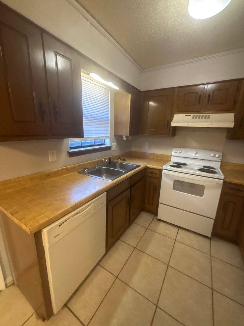 Townhouse for rent at Triangle Townhomes - Ans, 1212 Louisville St, Starkville, MS 39759