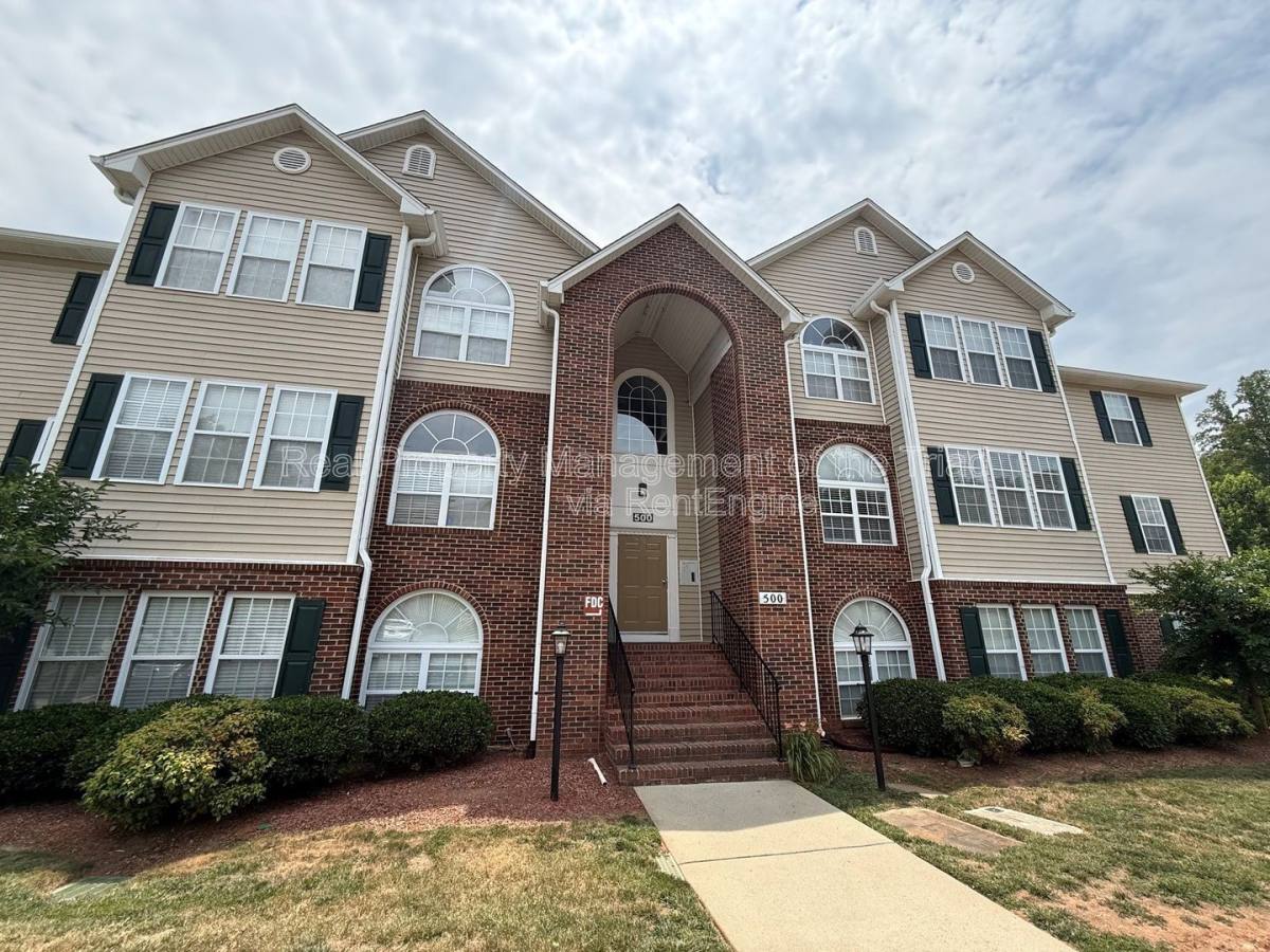 Condo for rent at 521 Mill Pond Dr, Winston Salem, NC 27106
