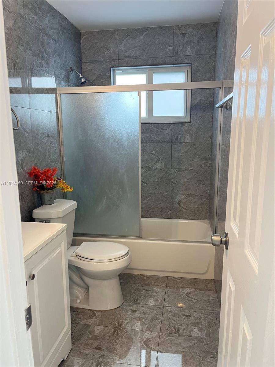 House for rent at 150 NE 173rd St, Miami, FL 33162