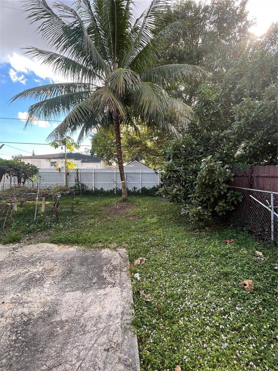 House for rent at 150 NE 173rd St, Miami, FL 33162