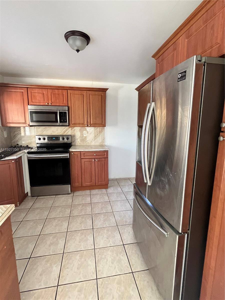 House for rent at 150 NE 173rd St, Miami, FL 33162