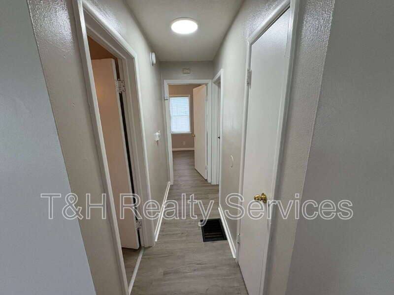House for rent at 5425 E 21st St, Indianapolis, IN 46218