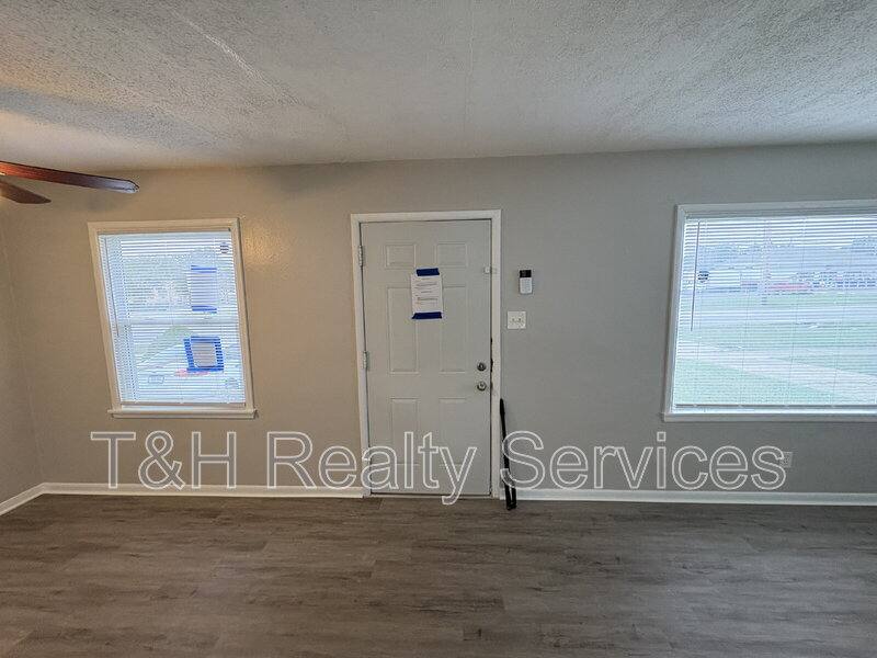 House for rent at 5425 E 21st St, Indianapolis, IN 46218