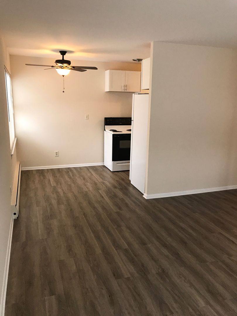 Apartment for rent at 725 E Wayzata Blvd, Wayzata, MN 55391