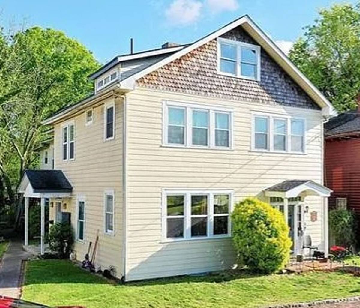 Apartment for rent at 1016 Pecan Ave, Hopewell, VA 23860