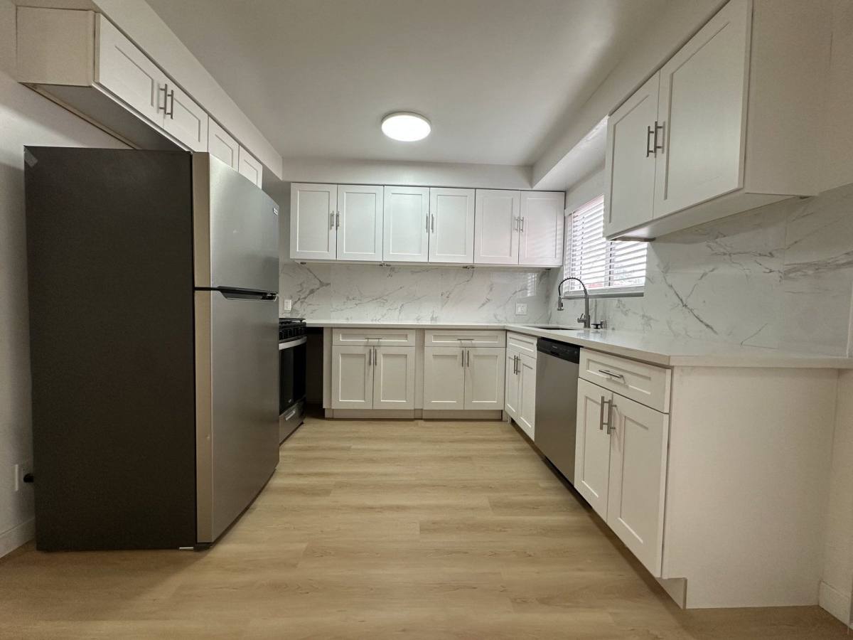 Apartment for rent at 7825 W Manchester Ave #1A, Playa Del Rey, CA 90293