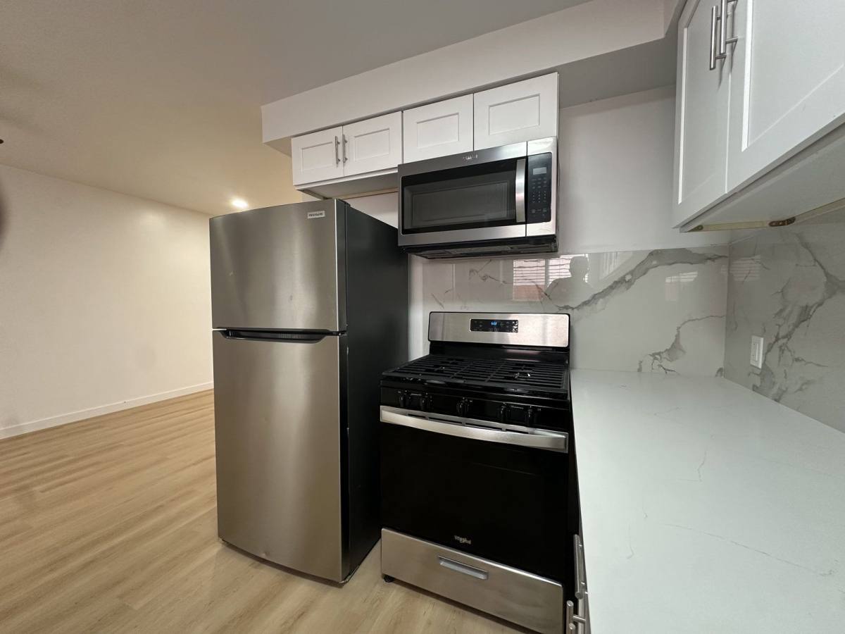 Apartment for rent at 7825 W Manchester Ave #1A, Playa Del Rey, CA 90293