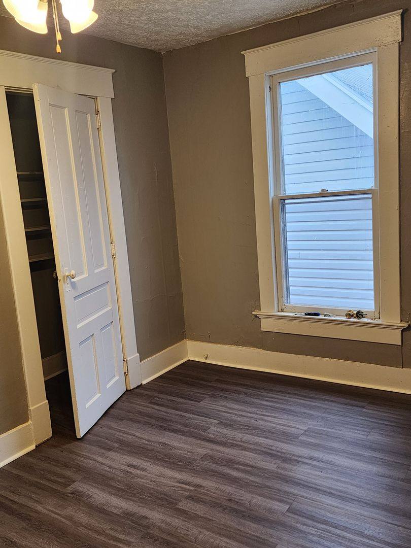 Apartment for rent at 219 A-B N Boots, Marion, IN 46952