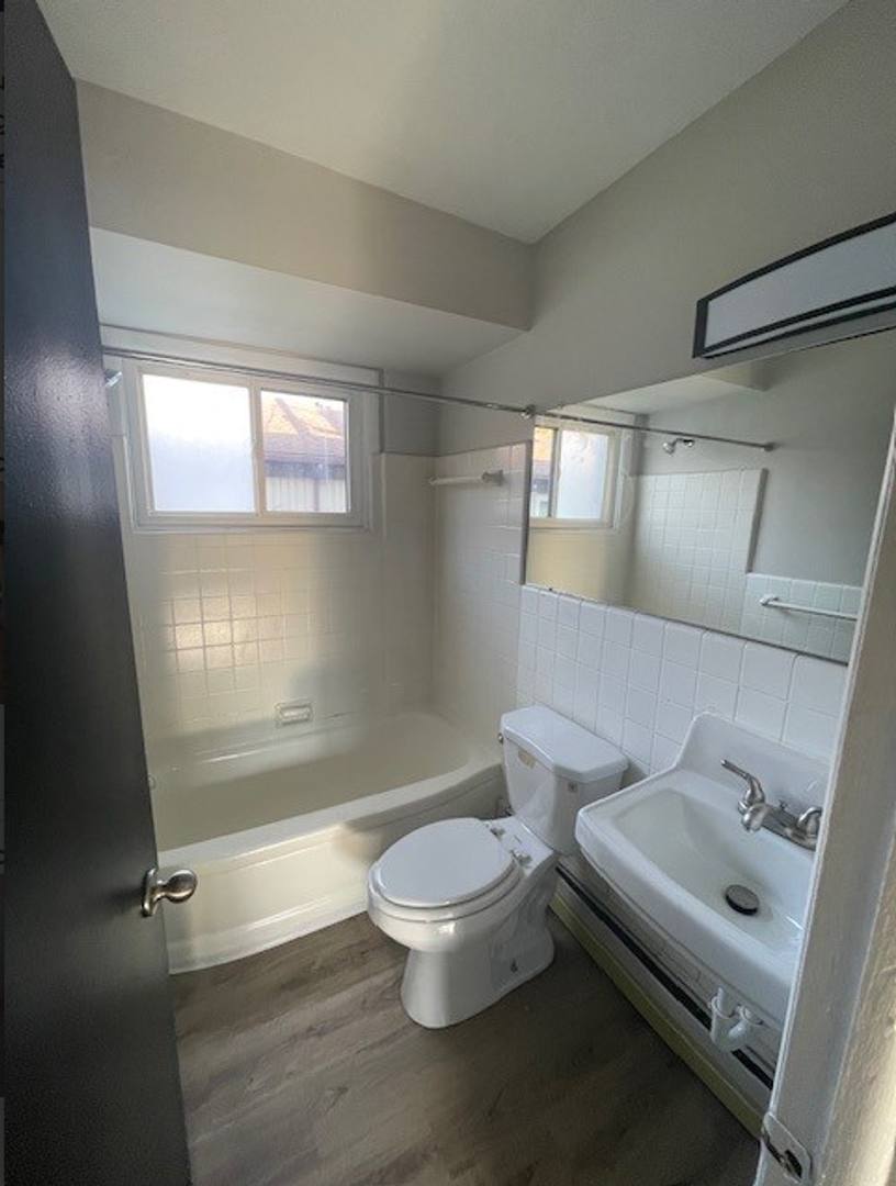 Apartment for rent at 1923 Crooks Rd #4, Royal Oak, MI 48073