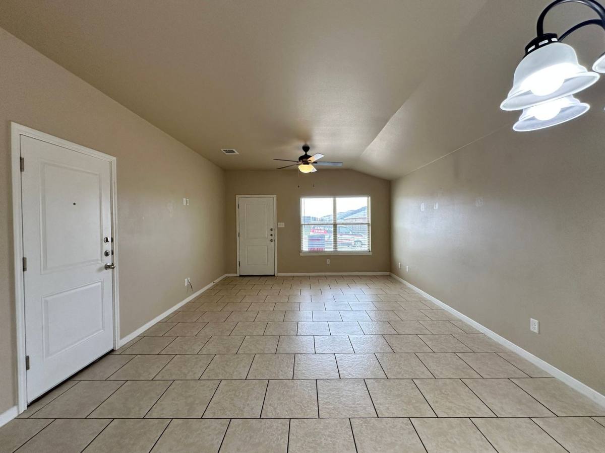 4306 Ivory Lane, Killeen, TX 76549 - Townhouse for Rent - Image 7