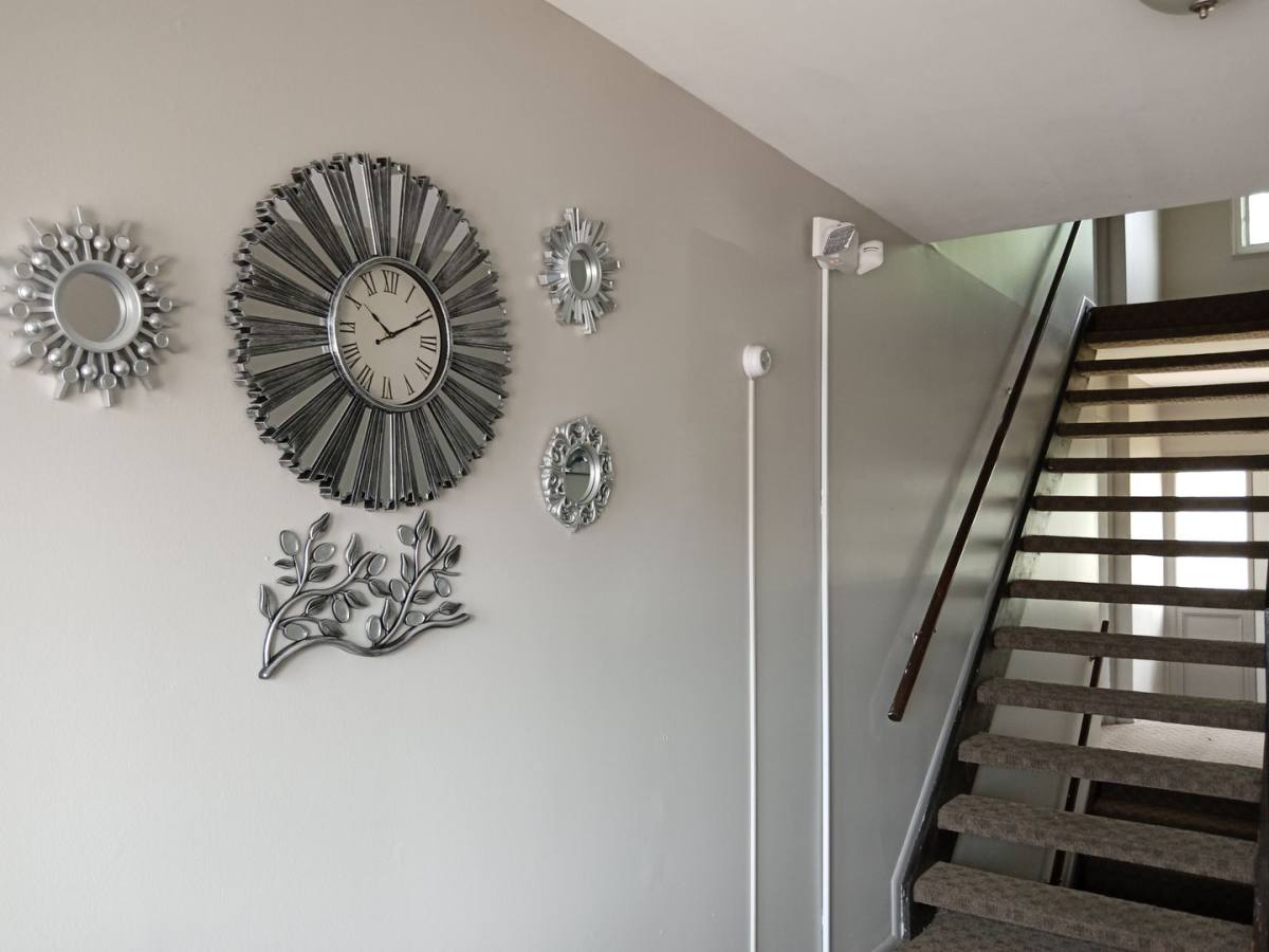 Apartment for rent at 4905 Briarwood, Royal Oak, MI 48073