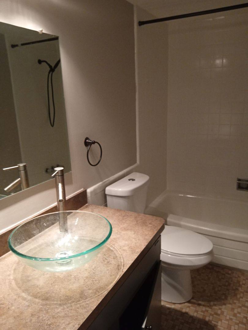Apartment for rent at 4905 Briarwood, Royal Oak, MI 48073