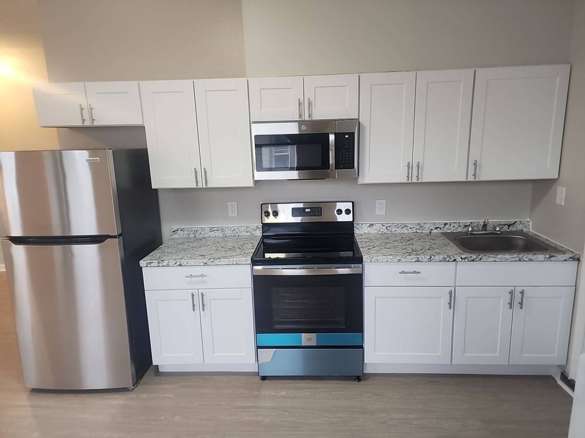 Apartment for rent at 43-45 Franklin Ave, Hartford, CT 06114