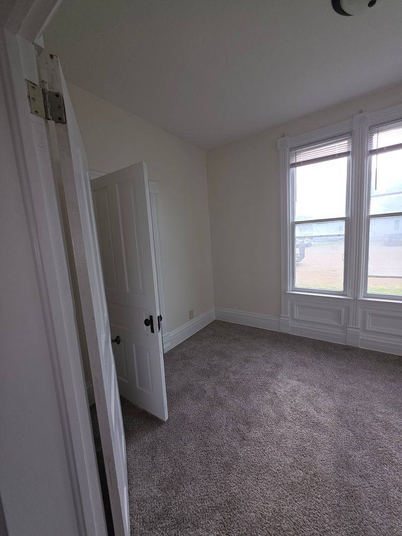 Apartment for rent at 124 E Rose, Owatonna, MN 55060