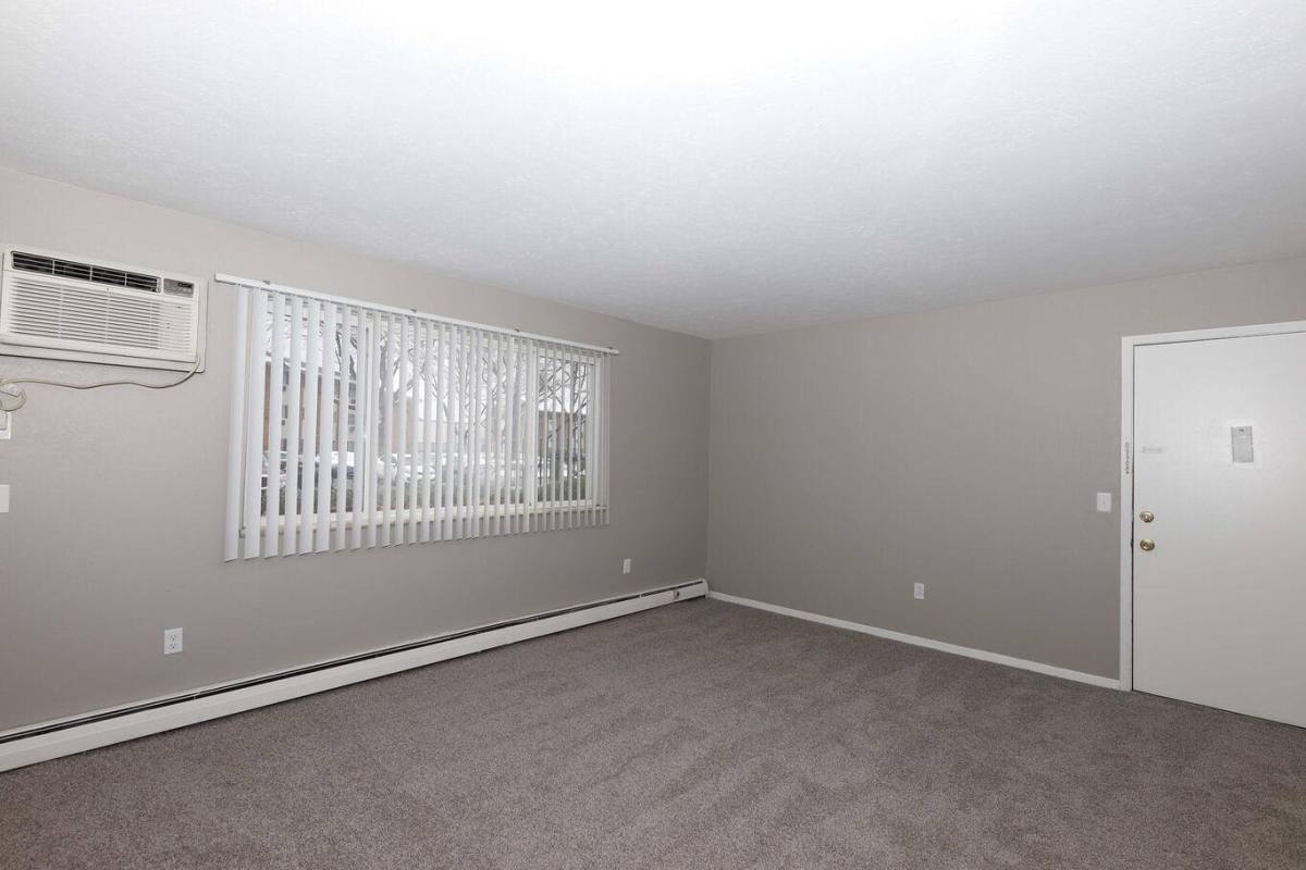 Apartment for rent at Cambridge Court, 1801 Christian Ave, Toledo, OH 43613