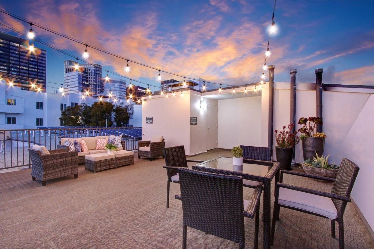 Apartment for rent at Rochester Avenue Luxury, 10989 Rochester, Los Angeles, CA 90024