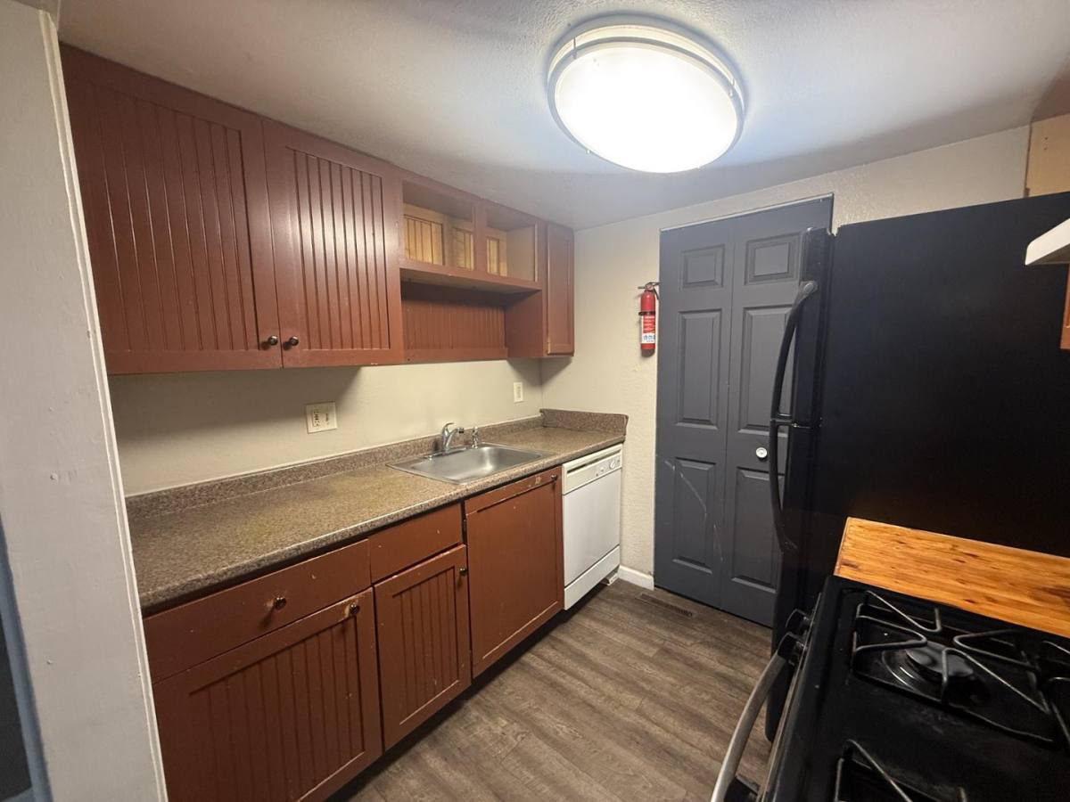 House for rent at 1825 S Crawford Dr, Mount Pleasant, MI 48858