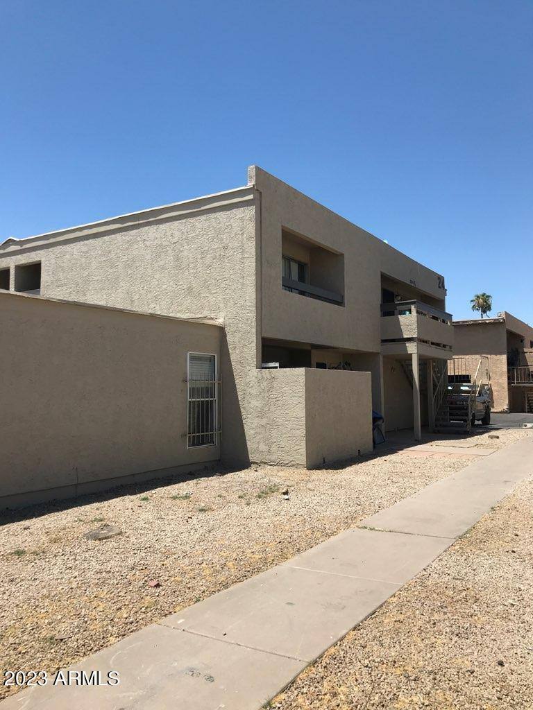 Townhouse for rent at 2674 N 43rd Ave #B, Phoenix, AZ 85009