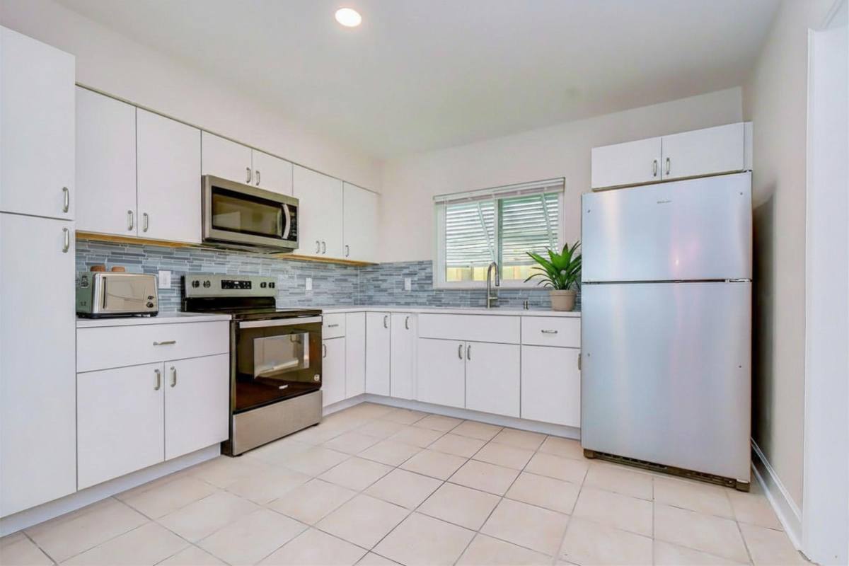 House for rent at 190 73rd Ave #C, Saint Petersburg, FL 33706