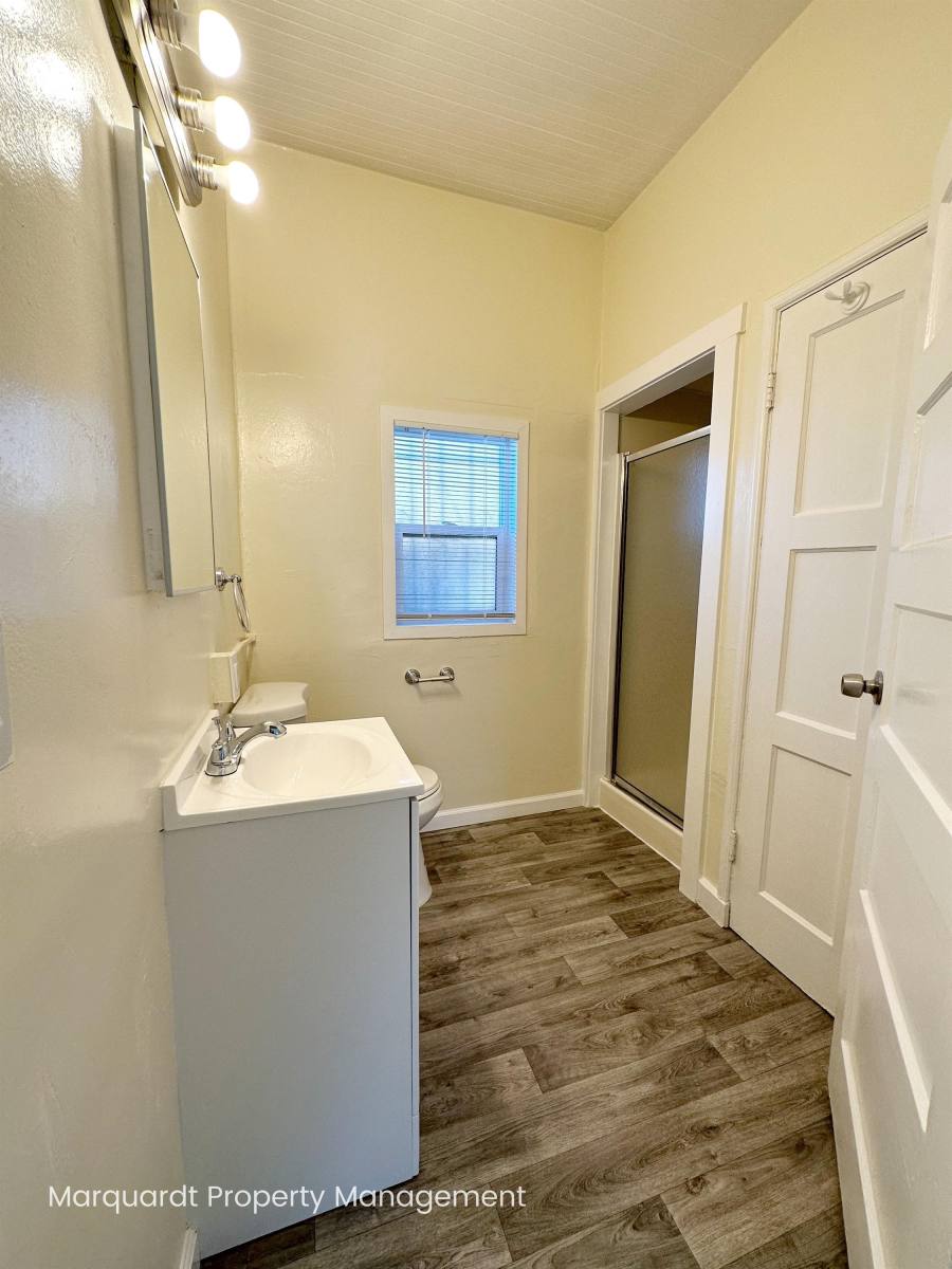 House for rent at 3804 E 12th St #1, Oakland, CA 94601