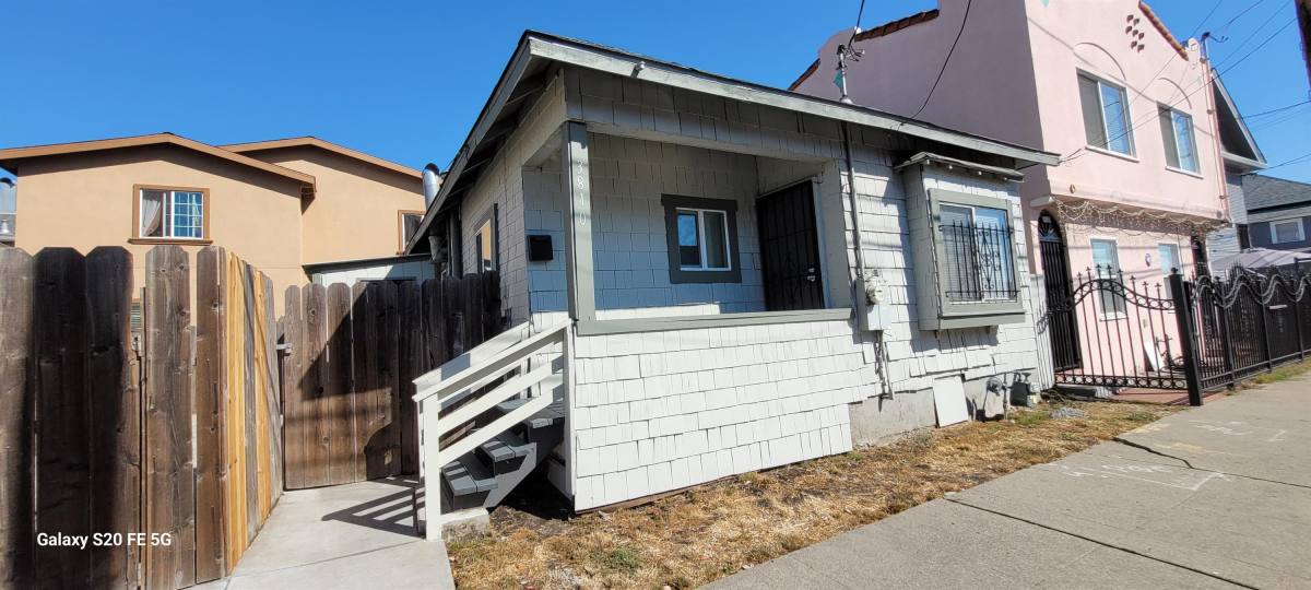 House for rent at 3804 E 12th St #1, Oakland, CA 94601