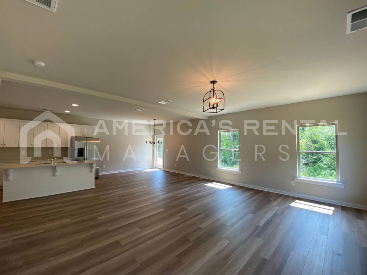 House for rent at 1385 Brookhaven Dr, Odenville, AL 35120